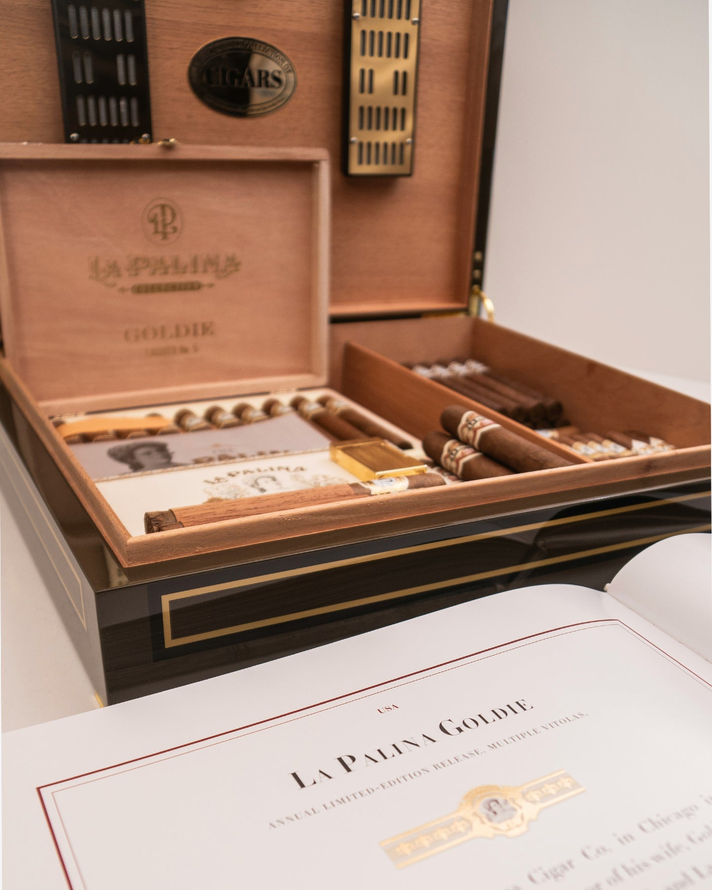 The Impossible Collection of Cigars (Book & Humidor)